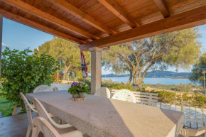 Bella Vista With Sea View - Happy Rentals